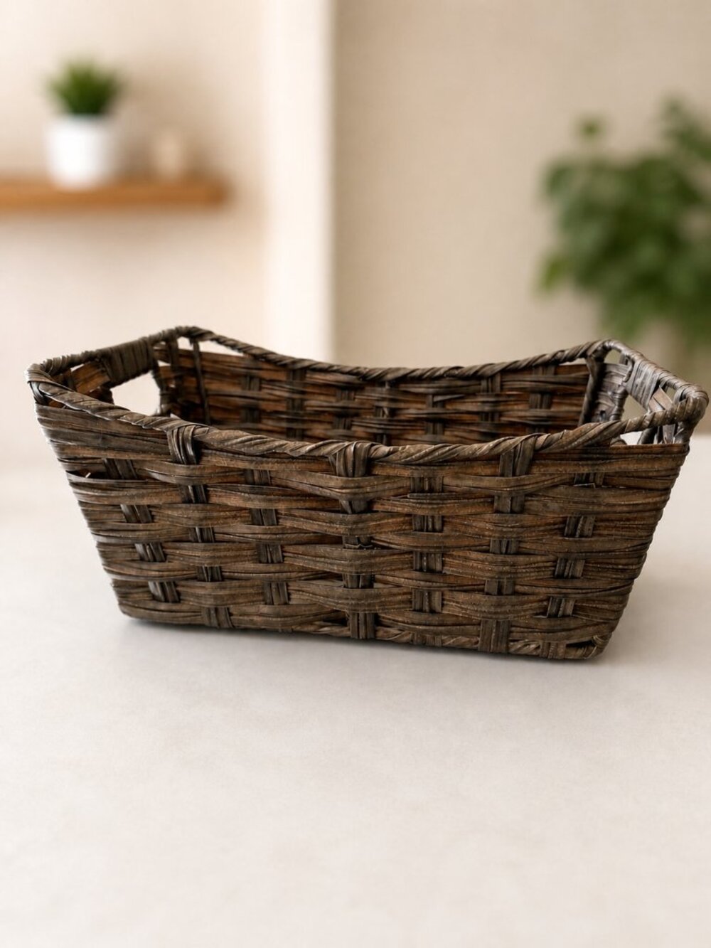 Basket. ( 10x13x5)